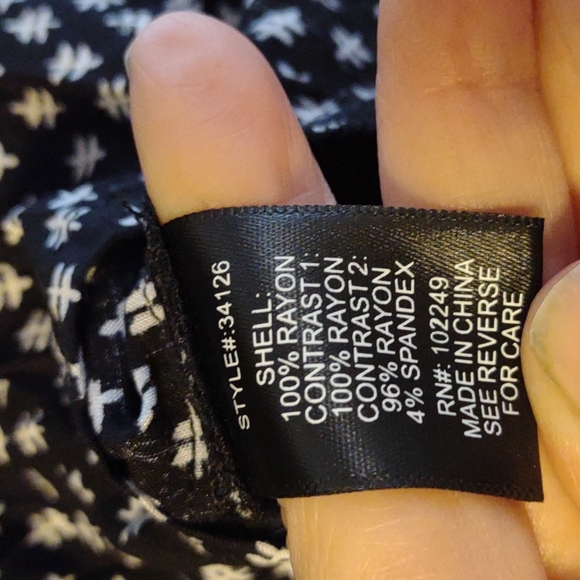 Skies are blue high low blouse size Small - Picture 4 of 4